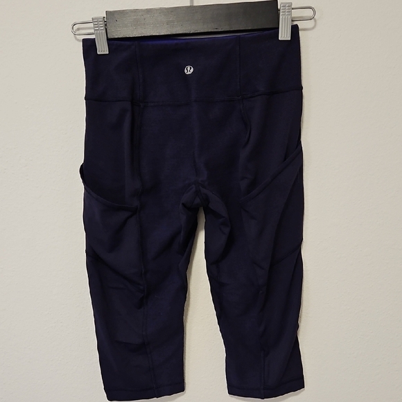 🍋Lululemon crops - Picture 2 of 6